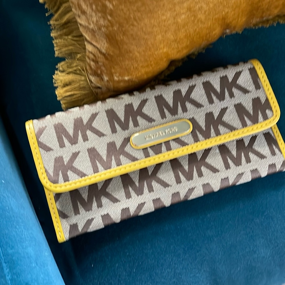 Michael Kors Wallet